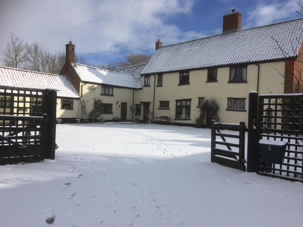 Valley Farmhouse, Westhall Redisham Bagian luar foto